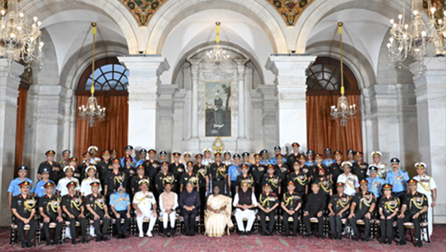 President presents 92 more distinguished service awards to armed forces personnel
